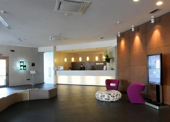 Western The Hub Hotell 4*