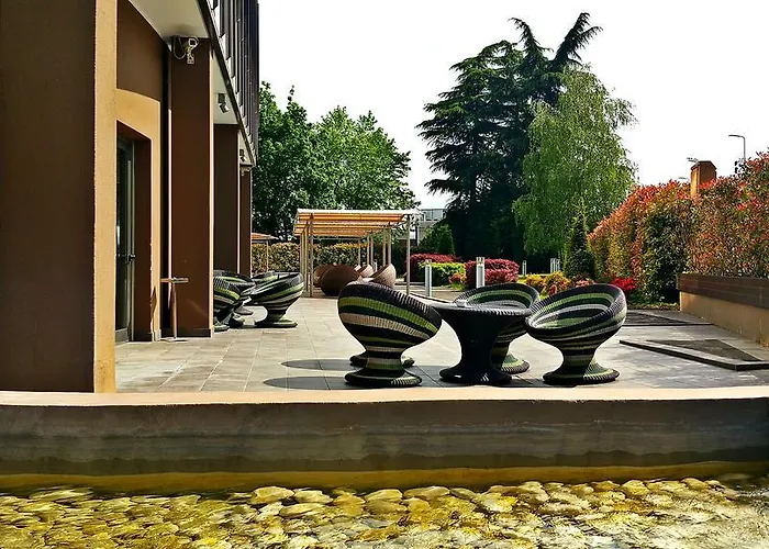 Western The Hub Hotell 4*