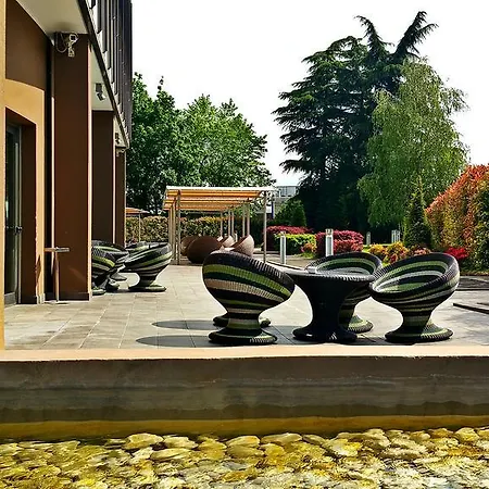 Western The Hub Ξενοδοχείο 4*